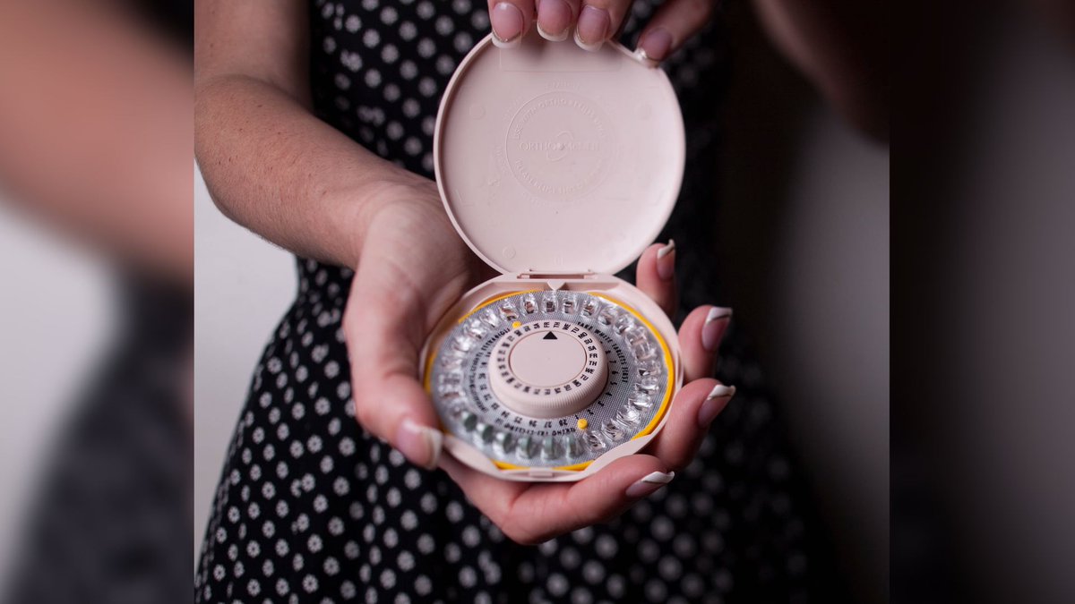ToTheContrary's tweet photo. A @CDCgov report finds that approximately 90% of teenagers are on birth control. #SafeSexPractices #CondomUsage http://t.co/Gla7FrF7eI