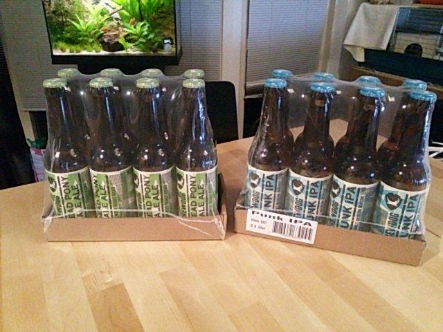 Ik ben trouwens toch tegen IPA van de supermarkt. De verpakkingen van de groothandel zijn handiger dan losse flesjes.
