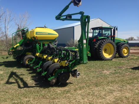mckown_troy's tweet photo. @precision_plant preplant SpeedTube testing. #planttimely #highyielder #plant15 http://t.co/ZASt7Cl8q5
