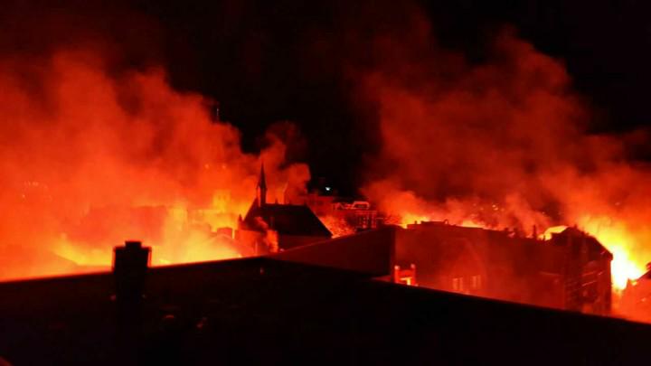 vakp's tweet image. "In de nacht van 13 op 14 april 1965.." 
50 jaar FC Twente in goede en in slechte tijden! #FCTwente #Vak-P #U91