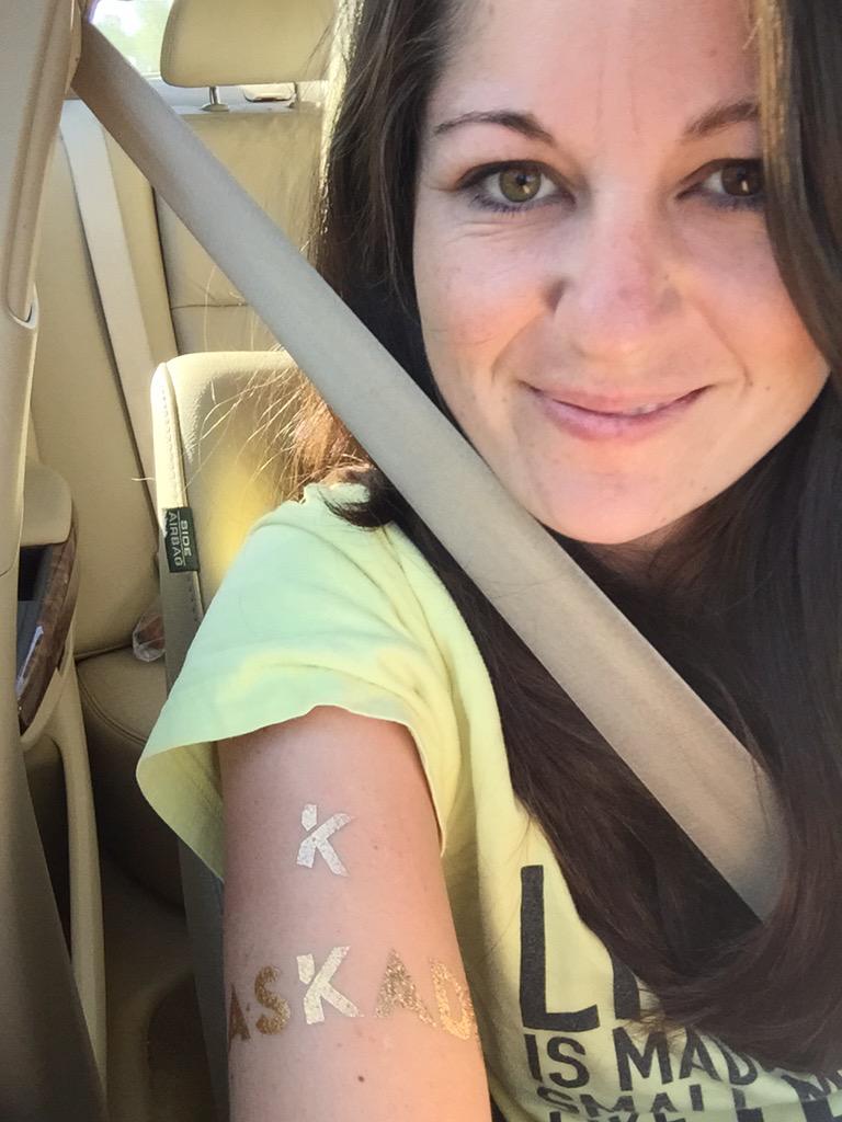 wiffanytood15's tweet photo. still reppin @kaskade on the drive home! 💃 #flashtatt #kaskading #nevercarpoolalone http://t.co/yfh8c5mWRf