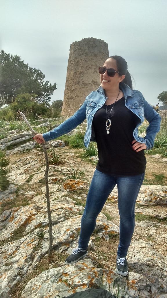 certu69's tweet photo. Esqe me enamora mas todavia cuando te veo ,con tanta naturaleza ,a tu alrededor @Mariajo755 y pone ufff qe no veass http://t.co/aGalTrwOLm