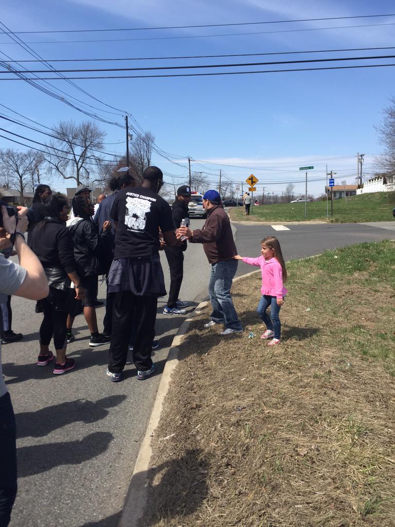 CassadyF's tweet photo. Love “@lsarsour: A man and his daughter come out to give us water in NJ. #March2Justice http://t.co/d0EFDsXTEq #WhatsAtStake @TamikaDMallory