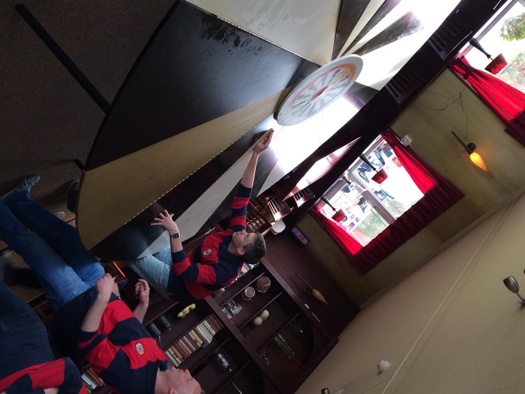 SietseDerks's tweet image. @simons_joost er wordt hard gewerkt en druk gefotografeerd (de kleine lettertjes?)@rt129nl