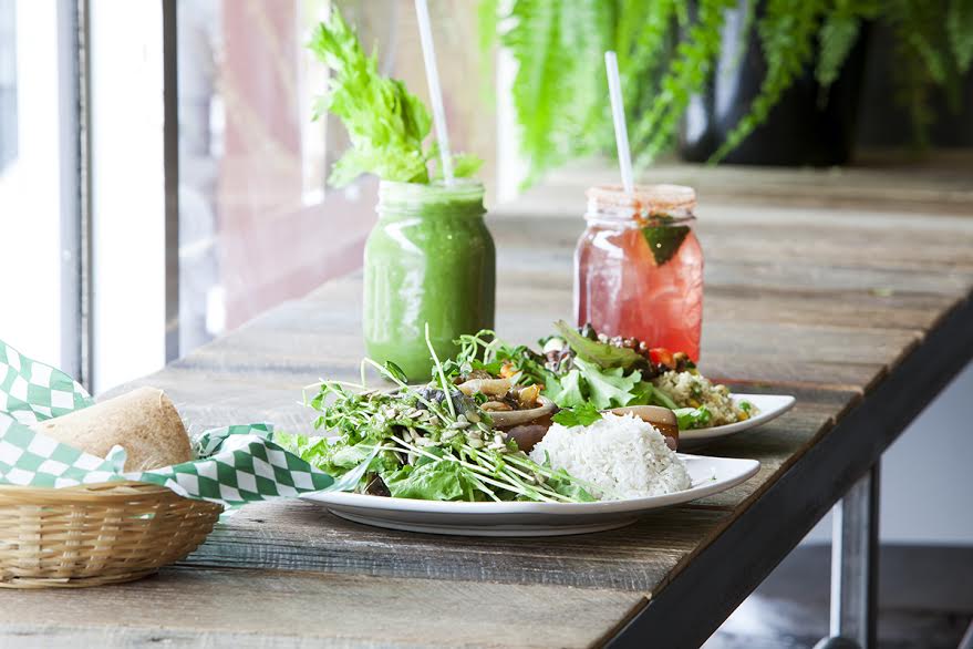 MtlHomeMag's tweet photo. #Lifestyle - Montreal Home’s Kitchen Issue promotes #MeatlessMondays. Check out @lapanthereverte for vegan cuisine. http://t.co/AOrgxQ3qBF