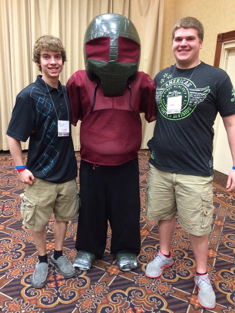 DaltonGirodat's tweet photo. Having fun at #statefccla with @RyneU ! http://t.co/xIOYkTBNck
