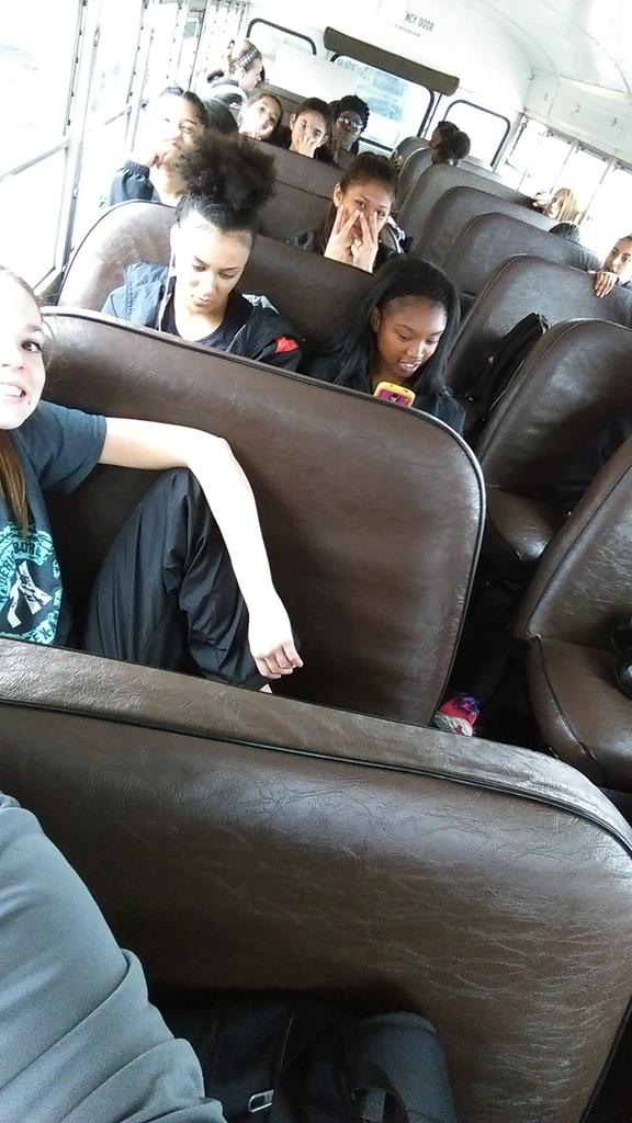 HHSCoachMac's tweet photo. Excited to compete at the district track meet! #HaltomFamily #BuffsRun http://t.co/cCn70XYOJ3