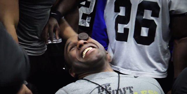 Cover3Podcast's tweet photo. WATCH: @VandyFootball's 'Minute to Win It' contest looks like a blast http://t.co/KLD81jAbaa http://t.co/v8xN1bdzdi