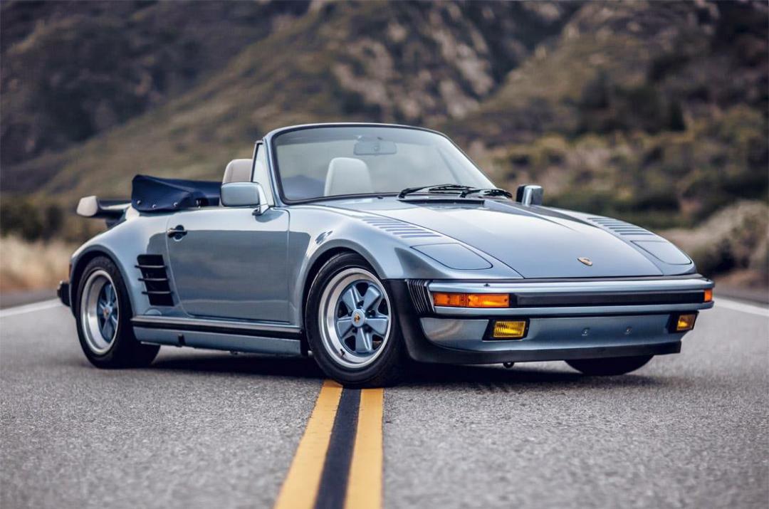 neun11er's tweet photo. A very special 911, air-cooled and turbo charged 3.3l (built from 1981-1989):

The 930 Flachbau
#Porsche #Flachbau http://t.co/wr8UCdQmAU