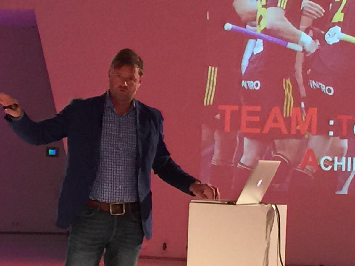 michaelammerlaa's tweet photo. Mooi en persoonlijk verhaal van Marc Lammers over coaching @bluecarpet @dunit @USGPeopleNL #fuzzyforfuture http://t.co/PuhO6LdV5L