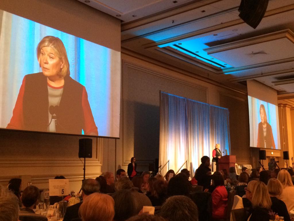 StarcomWW's tweet photo. CEO @LBDesmond welcoming all to the @TCNChicago #WIFL2015 featuring @PublicisGroupe Chairman & CEO Maurice Levy http://t.co/gHquQyeUdb