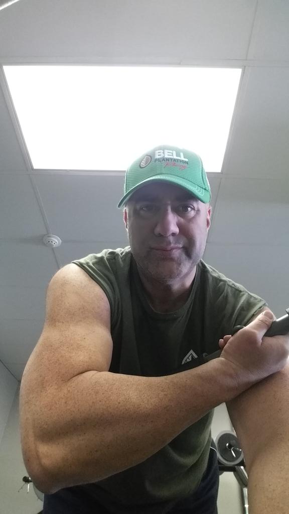 msenicaracing's tweet photo. Making #gainz #nascar #b3training http://t.co/cX9Zn7s4ZE