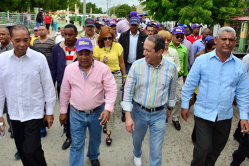 ReinaldoParedRD's tweet photo. “He decidido andar este camino de la mano con ustedes”. @ReinaldoPared @cmariottijr @RPJuventud #CONREINALDOSEGANA http://t.co/l8C6iWlMsm
