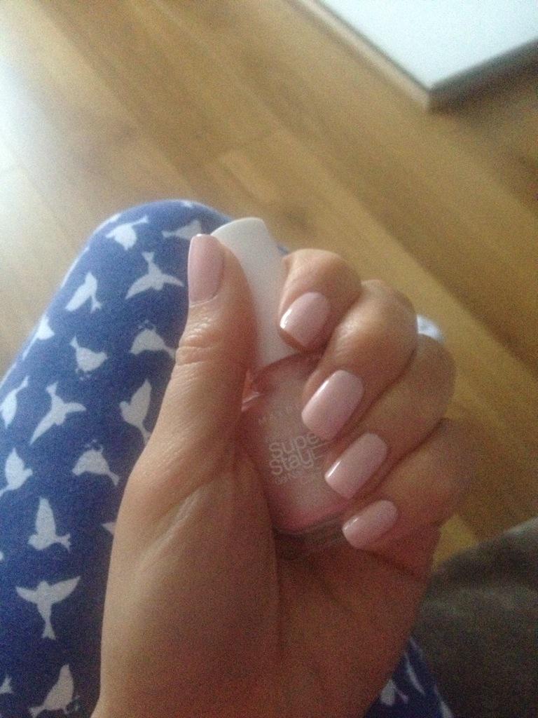 IndianaWalters's tweet image. 💅fave shade of pink, helps me focus when writers block kicks in ✌️