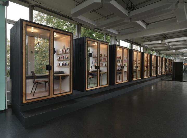 artandtours's tweet photo. Exhibition review:
PHIL COLLINS
@HAU123 
http://t.co/EGpuAeZwXE  
Photo: © Phil Collins http://t.co/c1pqJmFh9w