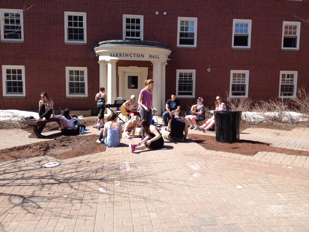 HarringtonSTU's tweet photo. Raiders enjoying the sun on this beautiful day. http://t.co/oJV44JNhw7