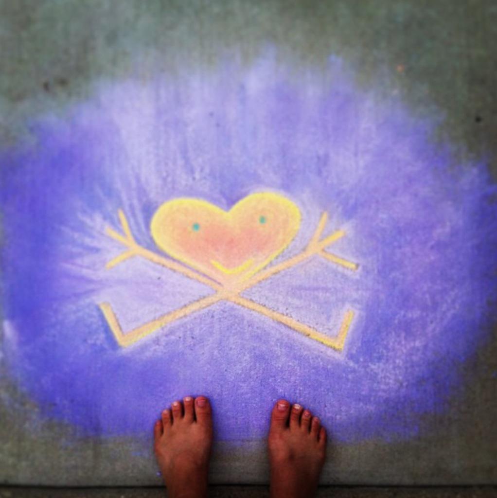 KPFunism's tweet photo. The best way to make yourself feel good is to make someone else feel better. #funism #happycult #itsonlychalk http://t.co/FqqnxNDSsz