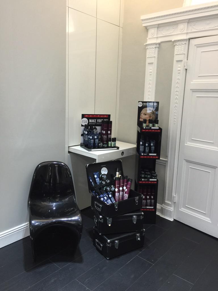 capitalhairEIRE's tweet photo. @Dylan_Bradshaw for #stylelink #launch @Matrixhaircare http://t.co/H3PY9uSoXE