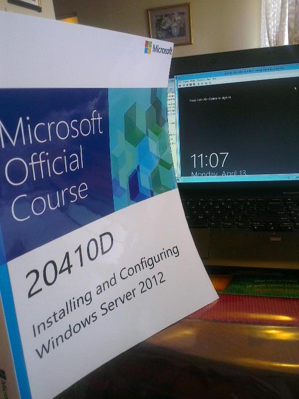 binky_p's tweet photo. Hey, Mr. W.Server 2012, do you think we could get along together for the next 300 hrs at @WillisCollege  #wegotskill. http://t.co/N0Jx0Ic2Dp
