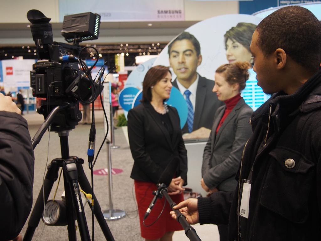 ONC_HealthIT's tweet photo. @KBDeSalvo takes questions from @EMcCannHITN http://t.co/XAs8hW19UO #HIMSS15 @Pashva