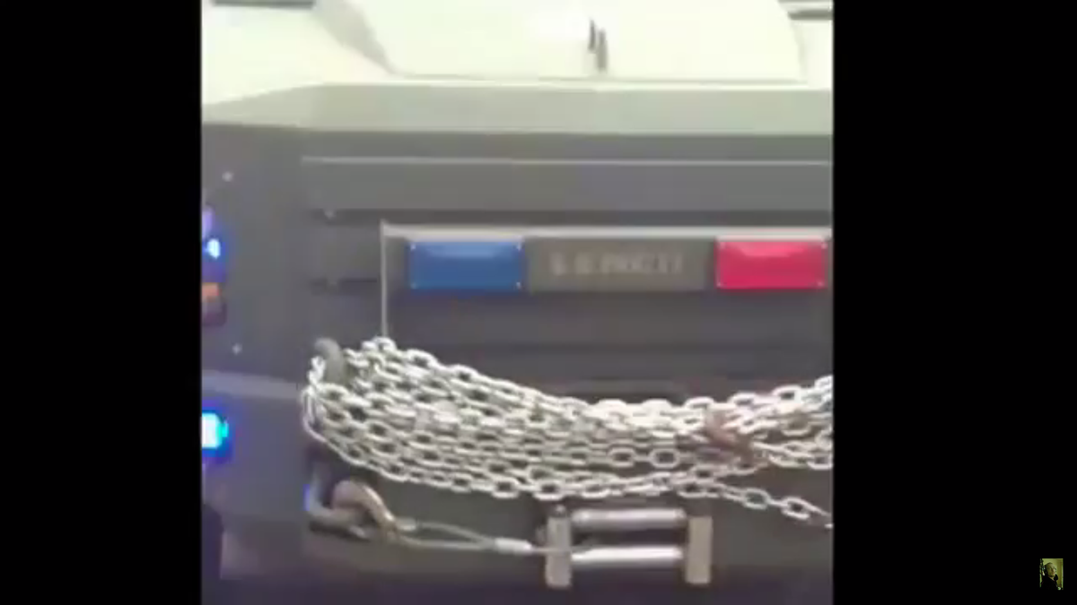 dahboo7's tweet photo. #Florida Police Are Using Military APC to Pull People Over #JadeHelm
https://t.co/bhXjydFRaT #JadeHelm15 #FTP2015 http://t.co/v2a4kWIBpZ
