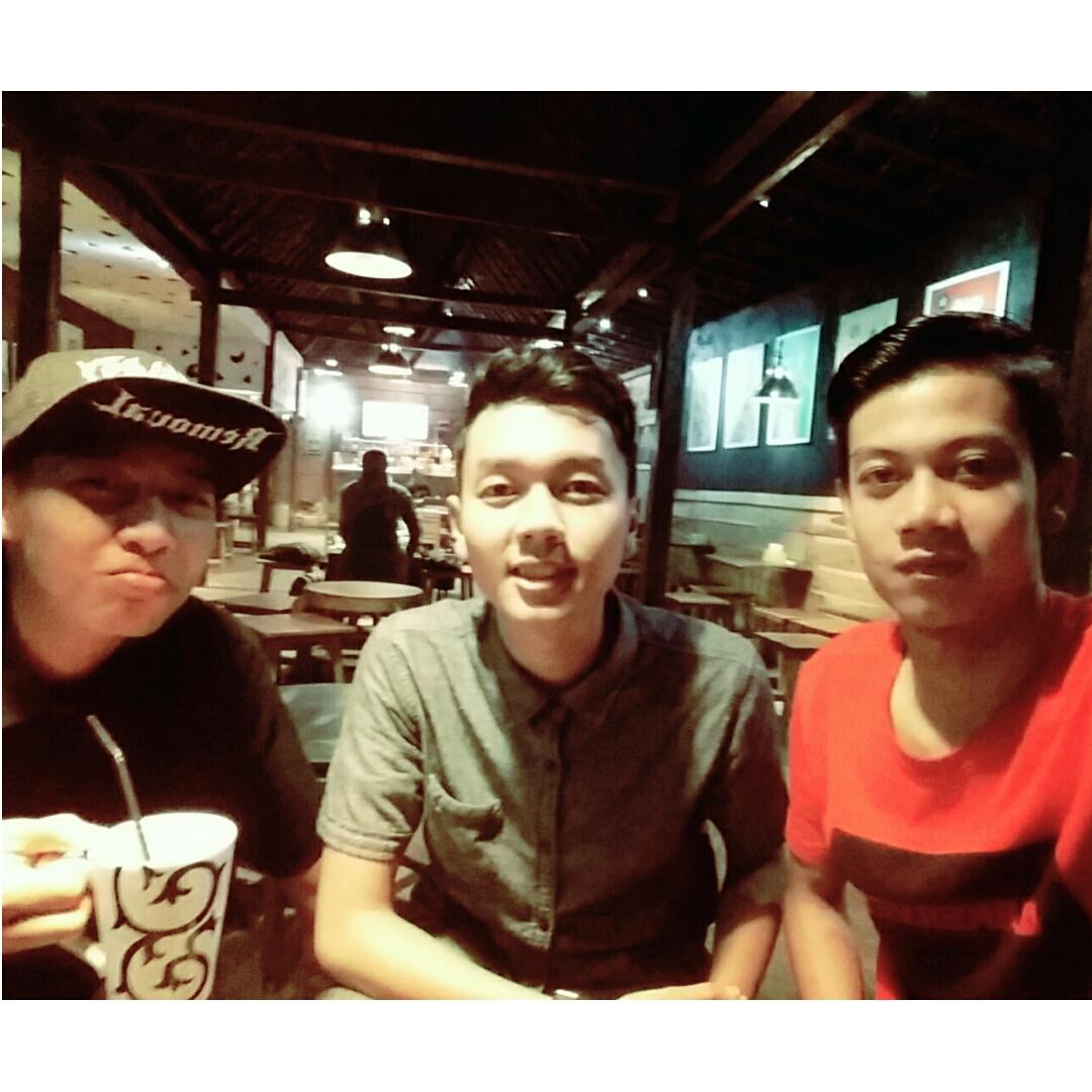 pbya (@danabangkit) on Twitter photo 