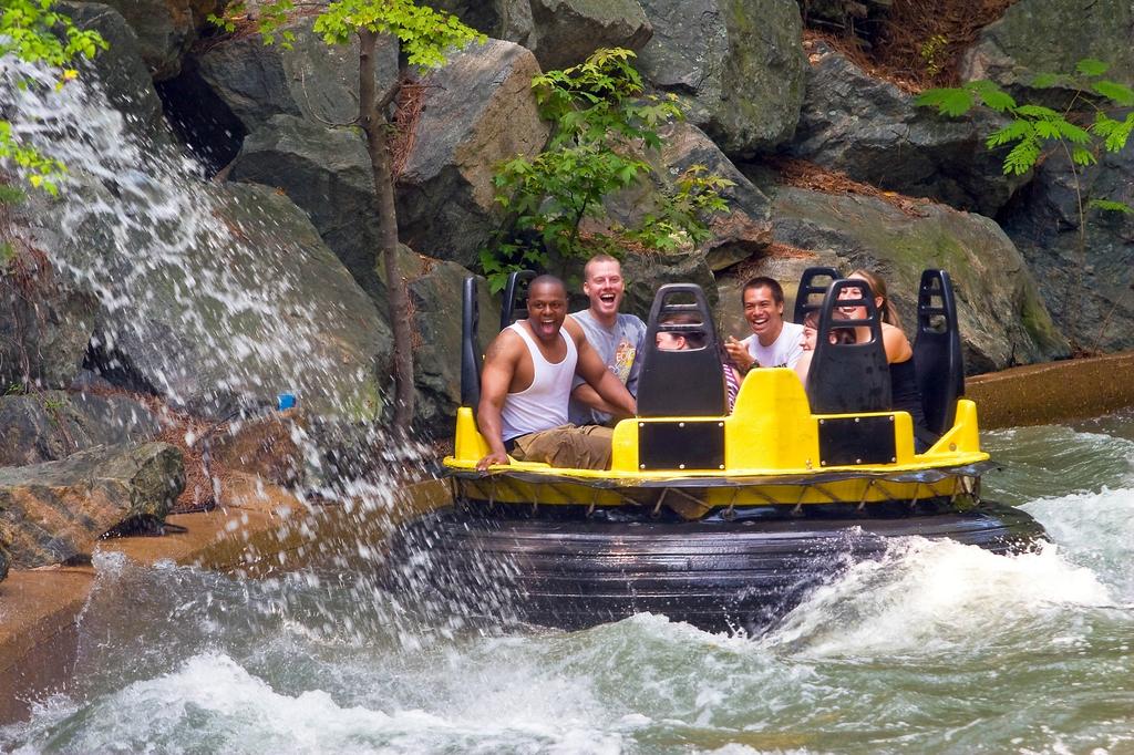 KingsIslandPR's tweet photo. On this day 30 years ago (April 13, 1985), White Water Canyon opened. RT if you have been soaked on this ride. http://t.co/njP7NHdRke
