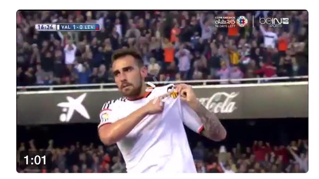 cova_21's tweet photo. Este escudo hay que respetarlo! Grande @paco_alcacer Tu me representas! 👏🏻 http://t.co/L6uwFqKGmb