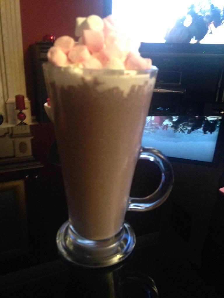 poppyjumpy's tweet image. Oreo milkshake!!