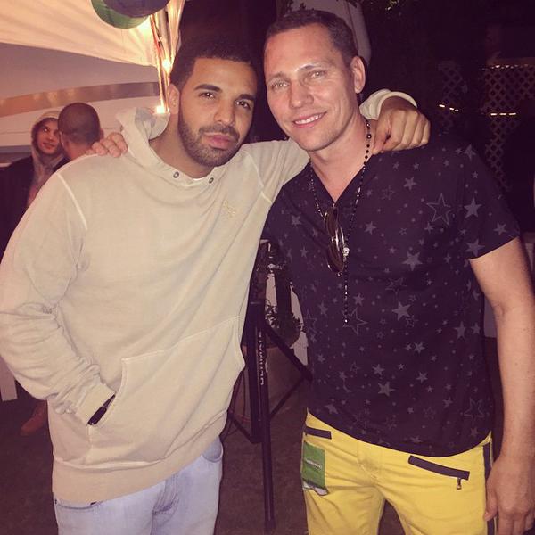 Music's tweet photo. Relive #Coachella2015 Weekend One with #Coachella Morning After Tweets, pics &amp; videos: https://t.co/dANL6aJKI6 http://t.co/Cdecr2VSuB