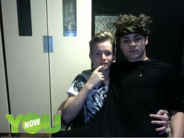 courtneybreed2's tweet photo. 🔴 LIVE @itisfurny on #YouNow - owe how cute #lukiwi http://t.co/AppQYxI04S http://t.co/iq5YfbOhX3