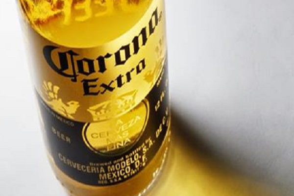 NoticiasCNN_'s tweet photo. 6 marcas de bebidas que debes dejar de consumir o podrías tener cáncer. 

Ver→  http://t.co/1jta4UKfGn http://t.co/eiJykgjSkf