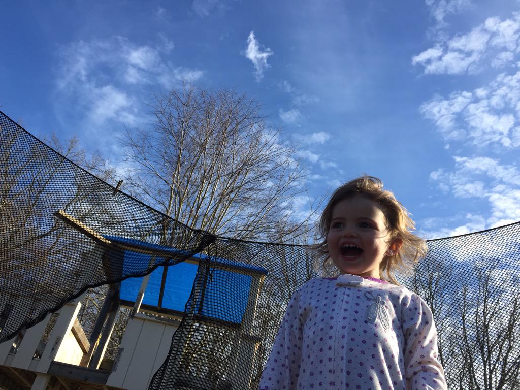 trstuck's tweet photo. Sunshine ☀️☀️☀️ http://t.co/OLakvmuwcW