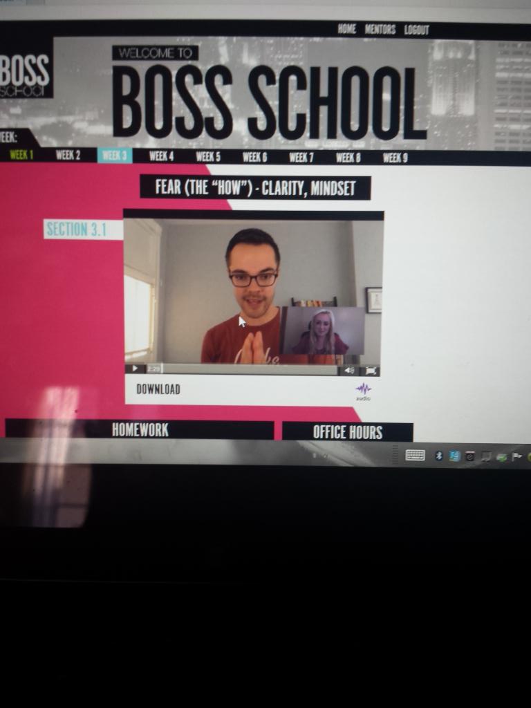 catinamount's tweet photo. @mgebbs I can't believe YOU are a guest speaker for #BossSchool with @HelloFearless! So nice to see your face! http://t.co/HEFb9rvfoA