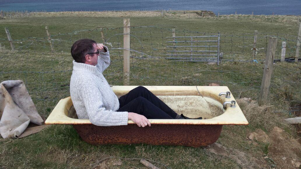 ecocars1's tweet photo. .@MotorHour #motorhour #orkney and the sea air is getting to me now #ecoBath http://t.co/mmie6xhlaI