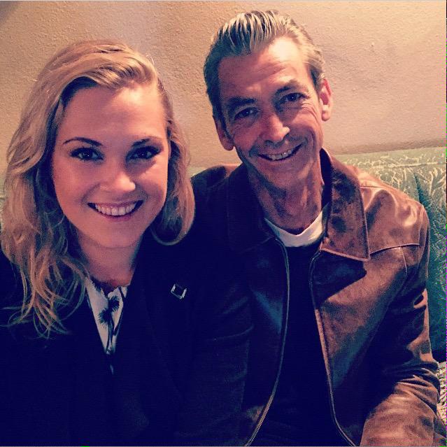 _The100France's tweet image. Eliza et son père il y a quelques jours :)