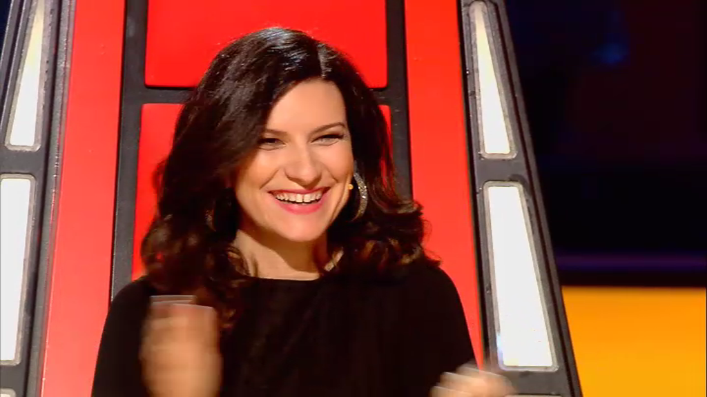 MusicTelecinco's tweet photo. #LaVoz4 Podríamos quedarnos escuchándole toda la noche...  http://t.co/ZWWybRIhiL http://t.co/EB0KACZtY4