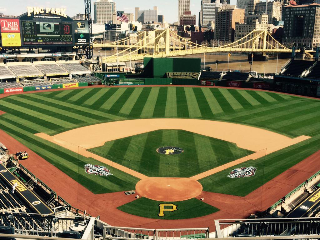 Atsturfman's tweet photo. PNC Park looking great for home opener good job Manny, Derek, Matt and Andrew #foliarpak #armortech #Advancedturf http://t.co/uZgmqG4hZk
