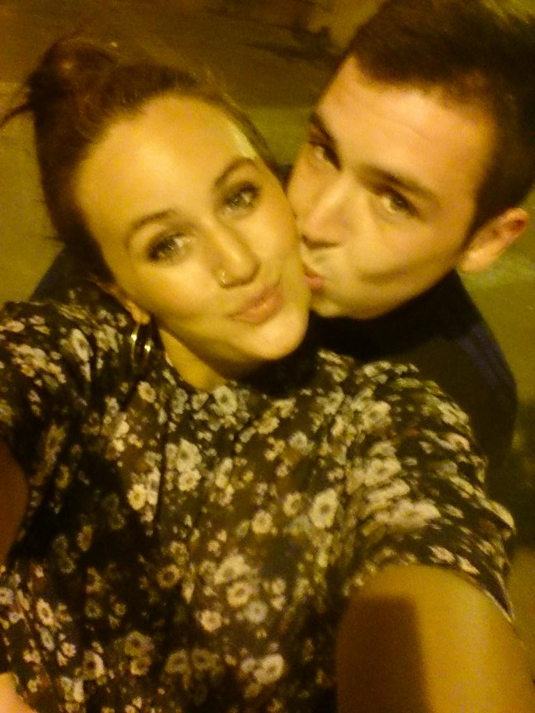 MariaRo41085060's tweet photo. #DiaInternacionaldelBeso 😍😍 @salvact92 http://t.co/CogFbSXimB