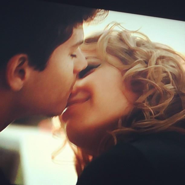 dhheyy's tweet image. "@LuaMyBlanquinha: "@loveofluablanco: "@luaftcoqueiro @Lua_Blanco FELIZ DIA DO BEIJO PRA VC TBM AMIGA  http://t.co/ZkfCgsdGRE"""