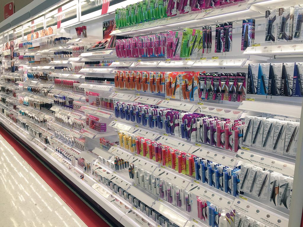 iBrad2009's tweet photo. Our cosmetics brand team member loves driving sales! How you ask? 4x4's #THEG199 #drivinginstocks @KMun71 @me3re http://t.co/8w9alqVxeo