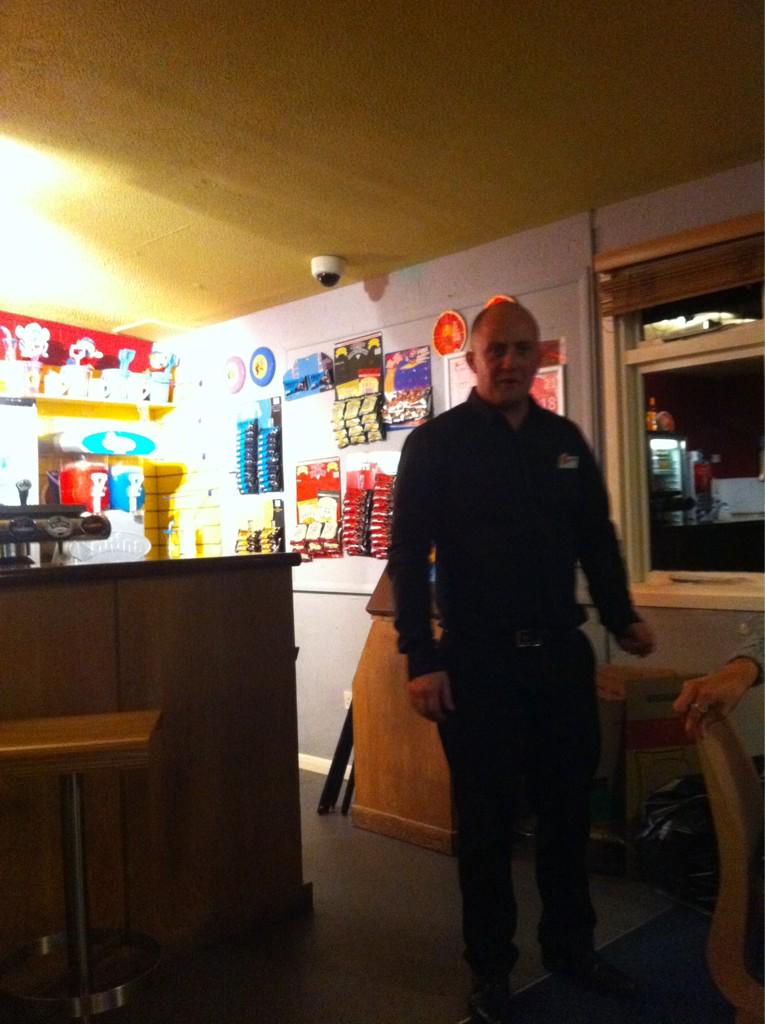 Nathankingswing's tweet photo. My mate daaaaaave http://t.co/b19RSRHsdu