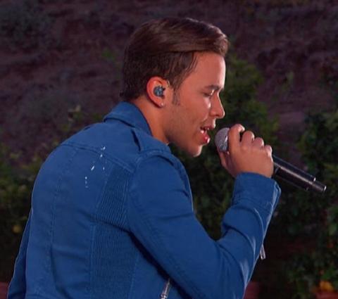 JaquelineHayde's tweet photo. Prince Royce cantendo😉😍 http://t.co/cJcmn1d42H