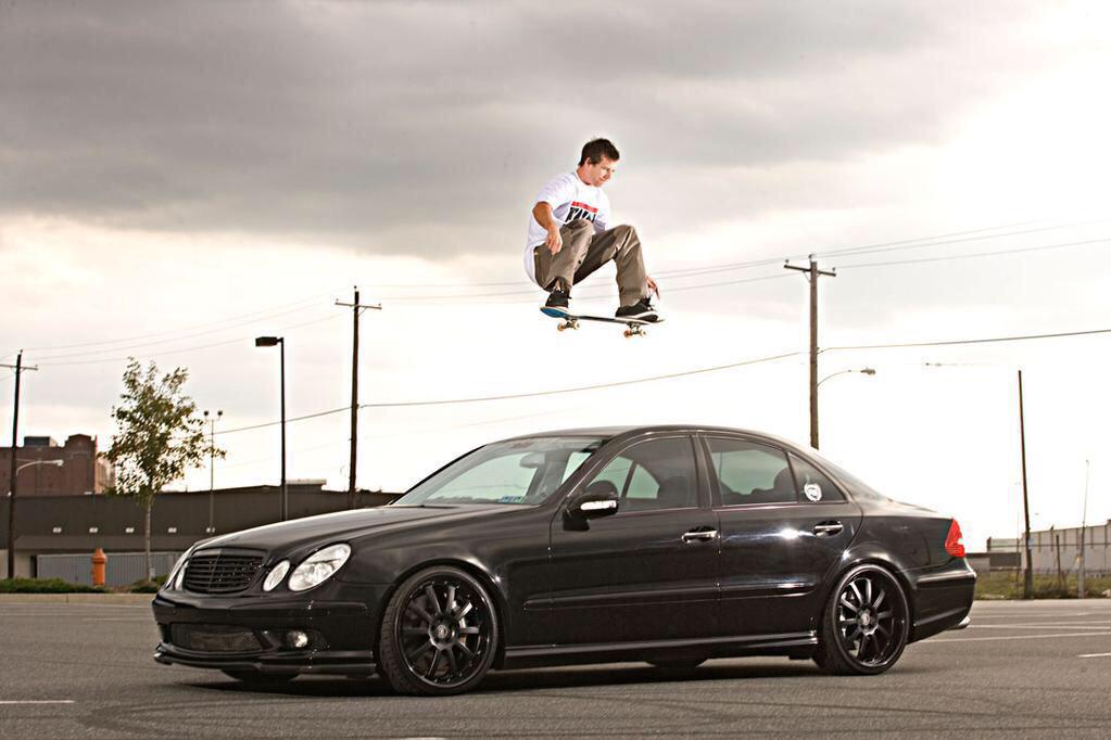 Skatequarters's tweet photo. Who needs gravity? http://t.co/jkT8wOGgBC