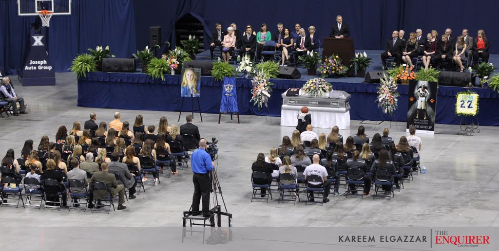 ElgazzarBLVD's tweet image. .@Enquirer PHOTOS: #LaurenHill memorial service continues at Xavier's Cintas Center