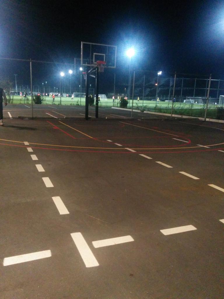 rande3p's tweet photo. .@CityofSurrey SRY needs outdoor ball facilities like this [Langley] for athletes..  Keeping kids busy in best way http://t.co/IGDlRjIOVX