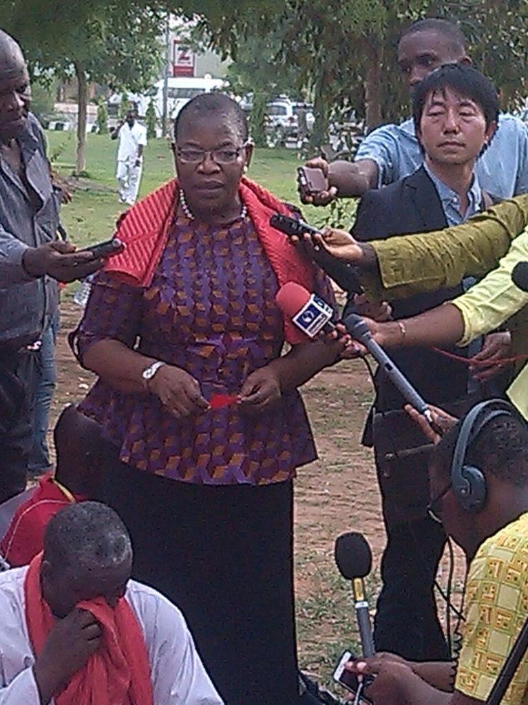 Hejeoma's tweet photo. I try to imagine my kids being abducted for an entire year! Kai! Allah ya isa! #NeverToBeForgotten #BringBackOurGirls http://t.co/dsLdIJp2Om