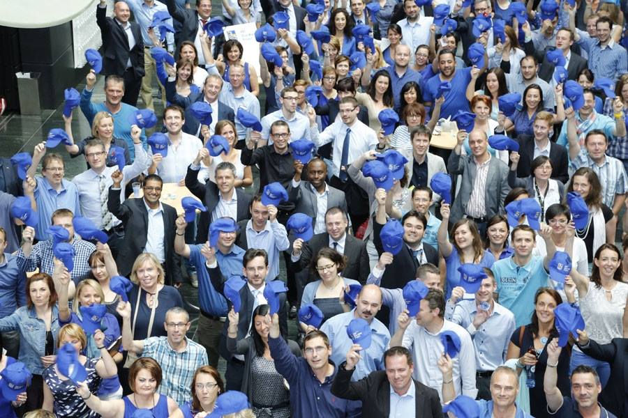 RBC's tweet photo. Thanks to 13,500+  employees who volunteered their time to communities where we work &amp; live! #NVW2015 #RBCer http://t.co/StzXc7gXRA