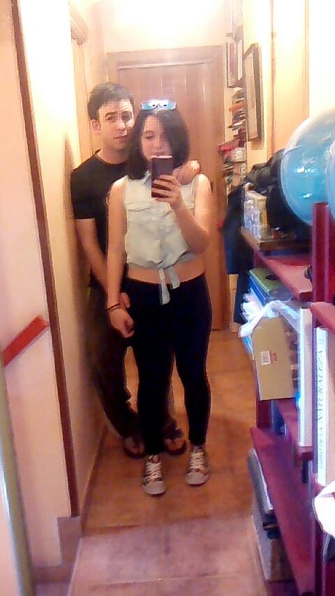 Andrea_Macias3's tweet photo. "No quiero estar más lejos que a unos milímetros de donde estás" @jsuperlopez 💏💝 http://t.co/NQCZYiL1hx