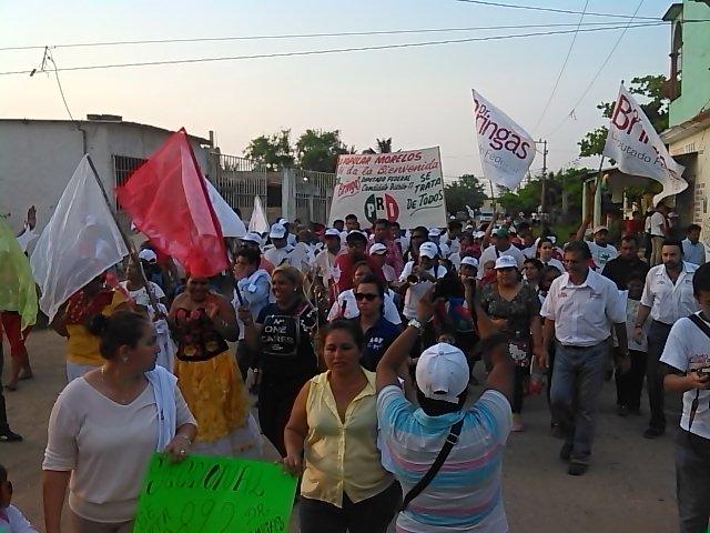 elhocionmx's tweet photo. #ConTodoOrgullo #DrBringas #Avanzada #LaMejor #PopularMorelos #AmpSantaRosa
#SeTrataDeTodos http://t.co/zWNLsMZsdy
